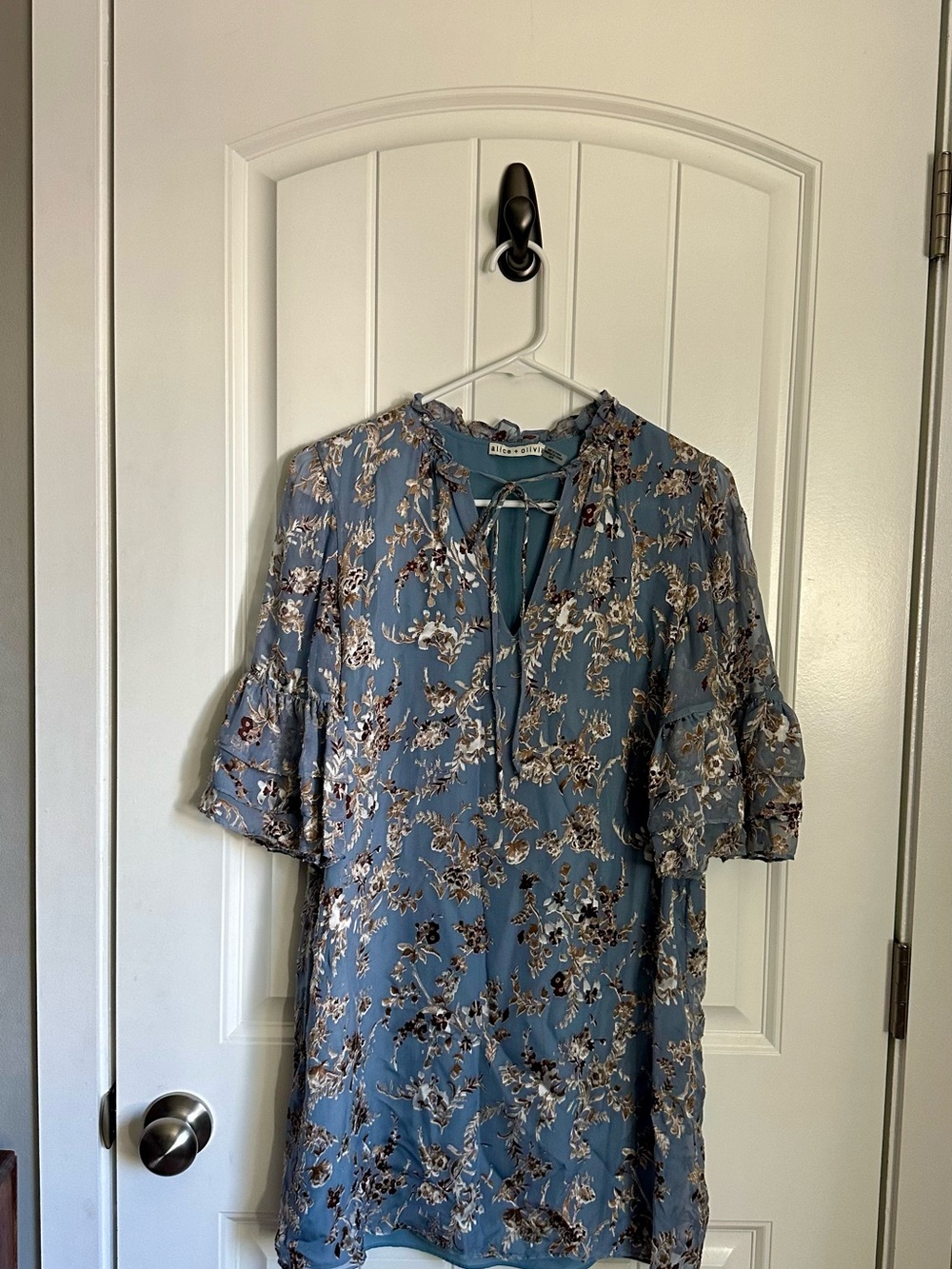 Alice + Olivia Blue Silk Blend Floral Mini Short Sleeve Dress Size Small Ruffles